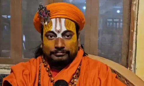 धार्मिक संस्थाओं की विश्वसनीयता पर टिप्पणी, जगतगुरु ने दी चेतावनी