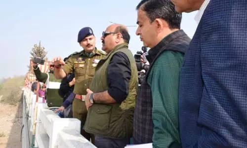 Deputy CM ने चौथे तवी ब्रिज के पास नदी के किनारे का निरीक्षण किया, अवैध खनन को गंभीरता से लिया Deputy CM ने चौथे तवी ब्रिज के पास नदी के किनारे का निरीक्षण किया, अवैध खनन को गंभीरता से लिया