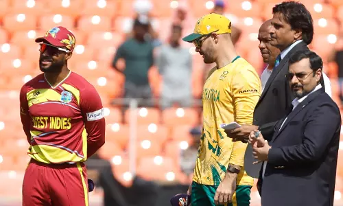 SA vs WI: टीम में कोई बदलाव नहीं, अफ्रीका ने टॉस जीतकर बॉलिंग की SA vs WI: टीम में कोई बदलाव नहीं, अफ्रीका ने टॉस जीतकर बॉलिंग की