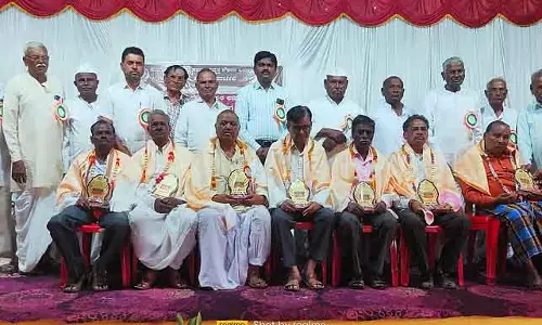 रिटायर्ड कर्मचारियों का उत्साह हम सभी के लिए प्रेरणा है: Tehsildar रिटायर्ड कर्मचारियों का उत्साह हम सभी के लिए प्रेरणा है: Tehsildar