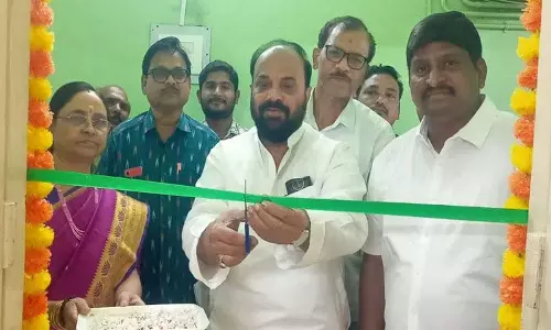 Nalgonda में ब्लाइंड स्टूडेंट्स के लिए पहला डिजिटल लाइब्रेरी कॉर्नर खोला गया Nalgonda में ब्लाइंड स्टूडेंट्स के लिए पहला डिजिटल लाइब्रेरी कॉर्नर खोला गया