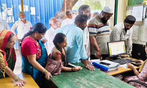 केंद्र और राज्य सरकार की सुविधाओं के लिए E-KYC ज़रूरी केंद्र और राज्य सरकार की सुविधाओं के लिए E-KYC ज़रूरी