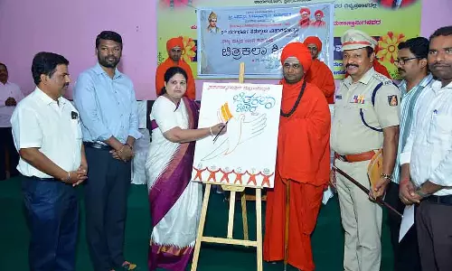 Hospet: कला ने सर्वधर्म रथ महोत्सव का स्वागत किया Hospet: कला ने सर्वधर्म रथ महोत्सव का स्वागत किया