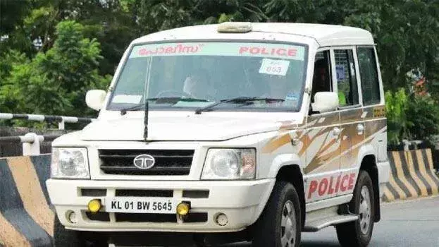 Kerala: कोच्चि में दिव्यांग व्यक्ति को होटल में फुसलाया गया, मना करने पर हमला Kerala: कोच्चि में दिव्यांग व्यक्ति को होटल में फुसलाया गया, मना करने पर हमला
