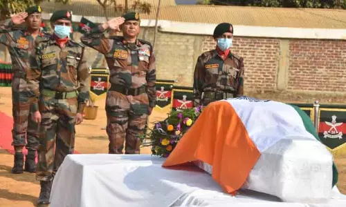 Assam रेजिमेंट के अग्निवीर जॉन गिनलालन हाओकिप को अंतिम सैनिक सम्मान Assam रेजिमेंट के अग्निवीर जॉन गिनलालन हाओकिप को अंतिम सैनिक सम्मान