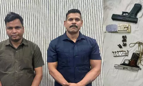 कटोरा तालाब में फायरिंग से हड़कंप, 2 आरोपी गिरफ्तार कटोरा तालाब में फायरिंग से हड़कंप, 2 आरोपी गिरफ्तार