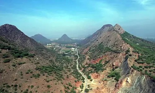 सर्वोच्च न्यायालय Aravalli क्षेत्र को परिभाषित करने के लिए विशेषज्ञ पैनल का गठन करेगा