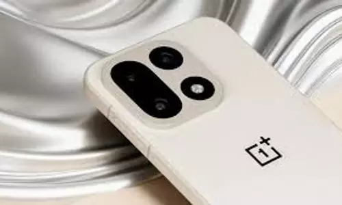 OnePlus 15T होगा मिनी पावरहाउस! कॉम्पेक्ट डिजाइन, बड़ी बैटरी, 100W फास्ट चार्जिंग
