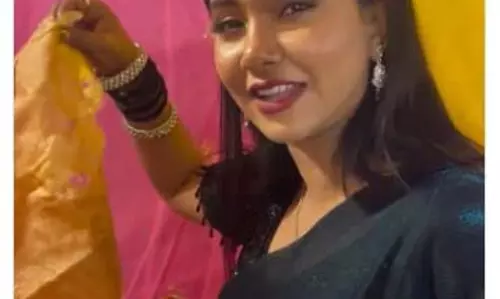 आरा के फेमस हाथी कान पूड़ी का स्वाद लेते दिखीं तृषा कर Madhu, पवन सिंह का किया जिक्र आरा के फेमस हाथी कान पूड़ी का स्वाद लेते दिखीं तृषा कर Madhu, पवन सिंह का किया जिक्र
