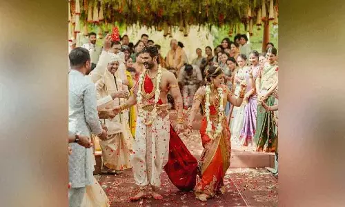 Vijay Deverakonda और रश्मिका मंदाना ने उदयपुर में की प्राइवेट शादी Vijay Deverakonda और रश्मिका मंदाना ने उदयपुर में की प्राइवेट शादी