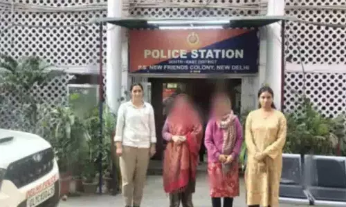 Delhi: ED की फर्जी रेड की साजिश के आरोप में घरेलू नौकर और साथी गिरफ्तार Delhi: ED की फर्जी रेड की साजिश के आरोप में घरेलू नौकर और साथी गिरफ्तार