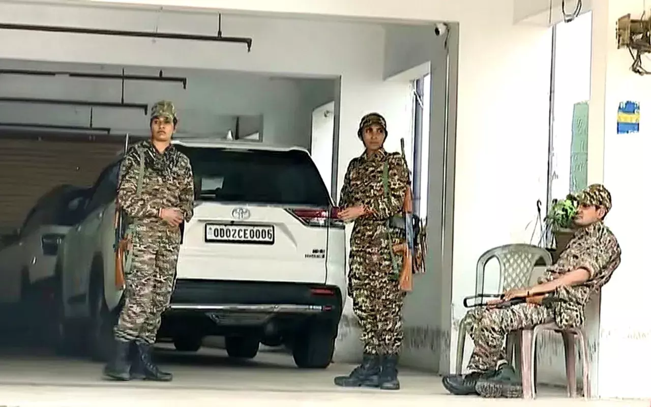 मनी लॉन्ड्रिंग और भूमि धोखाधड़ी के मामलों में ED ने भुवनेश्वर स्थित हाई-टेक ग्रुप के कार्यालय पर छापा मारा
