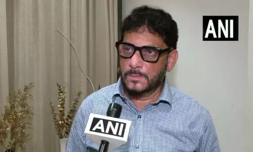 AIMIM नेता वारिस पठान ने नमाज़ पर FIR और धार्मिक स्वतंत्रता पर उठाए सवाल AIMIM नेता वारिस पठान ने नमाज़ पर FIR और धार्मिक स्वतंत्रता पर उठाए सवाल