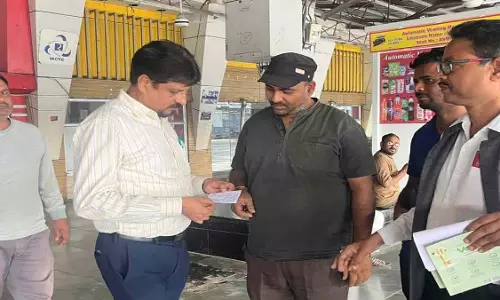South East Central Railway के बिलासपुर स्टेशन पर सघन टिकट चेकिंग अभियान South East Central Railway के बिलासपुर स्टेशन पर सघन टिकट चेकिंग अभियान