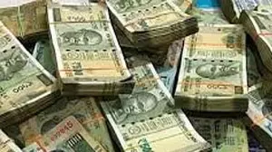 मैनेजर ही चोर निकला, बाइक शोरूम से चुराया था 3 लाख नकदी मैनेजर ही चोर निकला, बाइक शोरूम से चुराया था 3 लाख नकदी