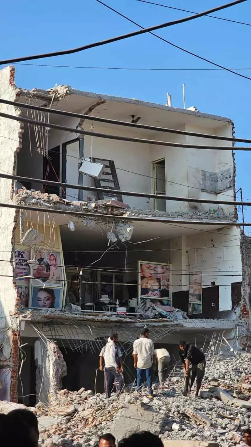 Farrukhnagar में अतिक्रमण विरोधी अभियान का स्थानीय लोगों ने किया स्वागत Farrukhnagar में अतिक्रमण विरोधी अभियान का स्थानीय लोगों ने किया स्वागत