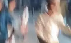 UP news: नमाज के बाद मस्जिद से निकलते ही दो पक्ष में चले लाठी-डंडे, दो भाई घायल UP news: नमाज के बाद मस्जिद से निकलते ही दो पक्ष में चले लाठी-डंडे, दो भाई घायल