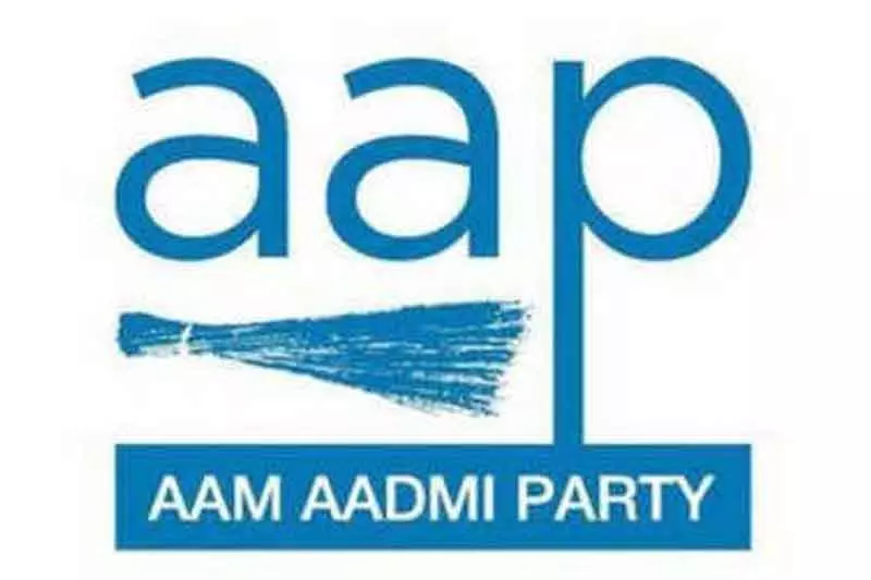 AAP ने चिराग Delhi में MC और पुलिस के संरक्षण में अवैध गाय व्यापार का आरोप लगाया AAP ने चिराग Delhi में MC और पुलिस के संरक्षण में अवैध गाय व्यापार का आरोप लगाया