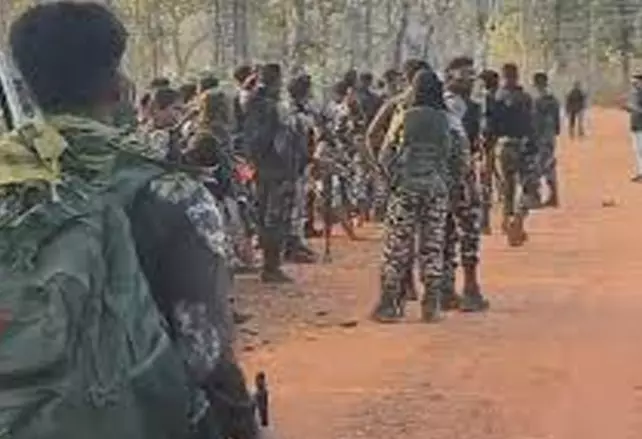 बीजापुर में 2 वर्दीधारी नक्सली ढेर बीजापुर में 2 वर्दीधारी नक्सली ढेर
