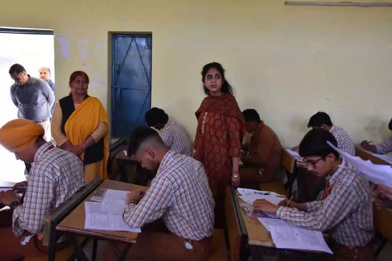 Kaithal अधिकारियों ने परीक्षा केंद्रों पर सुरक्षा व्यवस्था की समीक्षा की, निर्देश जारी किए Kaithal अधिकारियों ने परीक्षा केंद्रों पर सुरक्षा व्यवस्था की समीक्षा की, निर्देश जारी किए