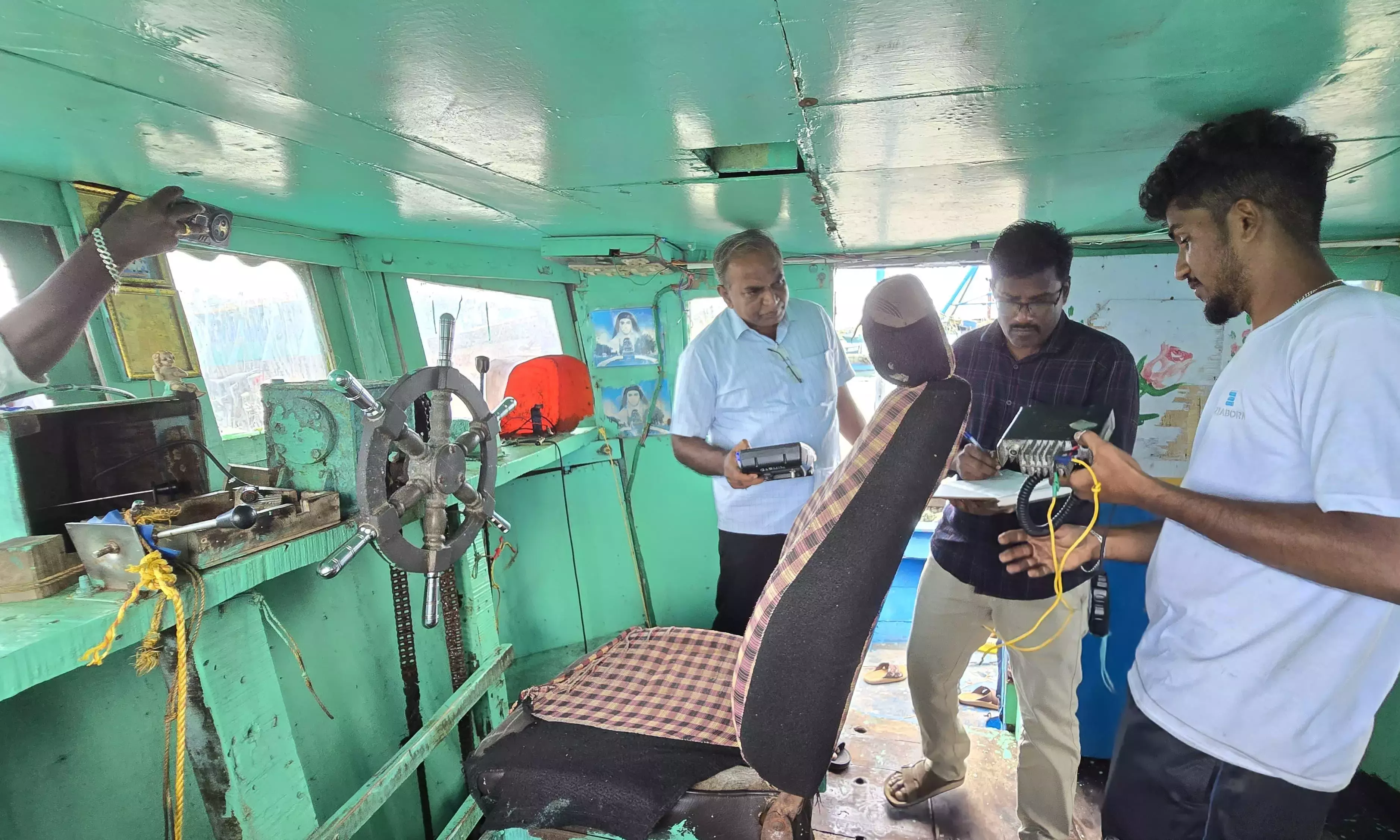 Tamil Nadu: कच्चातीवू फेस्टिवल के लिए रामेश्वरम में मछली पकड़ना रोक दिया गया Tamil Nadu: कच्चातीवू फेस्टिवल के लिए रामेश्वरम में मछली पकड़ना रोक दिया गया