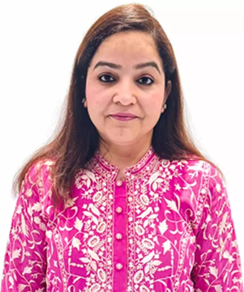 PCOS को मैनेज करना: महिलाओं के स्वास्थ्य के लिए एक समग्र दृष्टिकोण PCOS को मैनेज करना: महिलाओं के स्वास्थ्य के लिए एक समग्र दृष्टिकोण