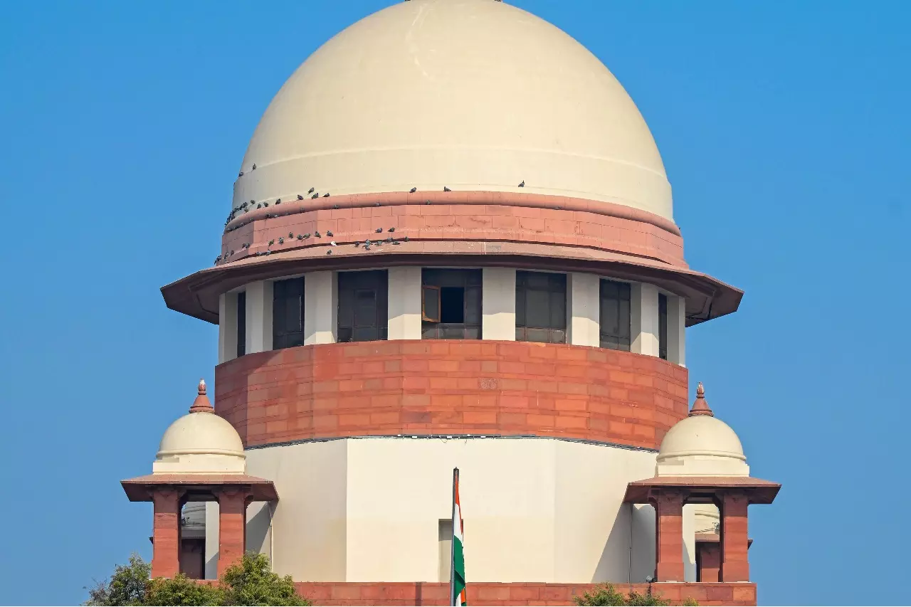 NCERT पाठ्यपुस्तक विवाद: न्यायपालिका के उल्लेख पर SC ने लिया स्वतः संज्ञान NCERT पाठ्यपुस्तक विवाद: न्यायपालिका के उल्लेख पर SC ने लिया स्वतः संज्ञान