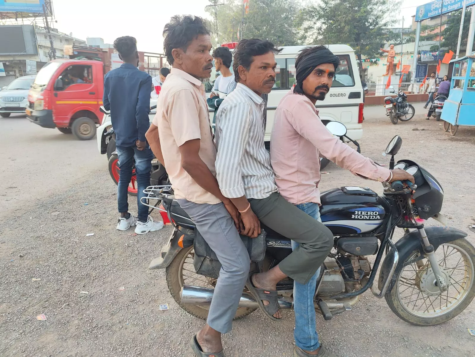 21 बाइक सवारों पर चलानी कार्रवाई 21 बाइक सवारों पर चलानी कार्रवाई