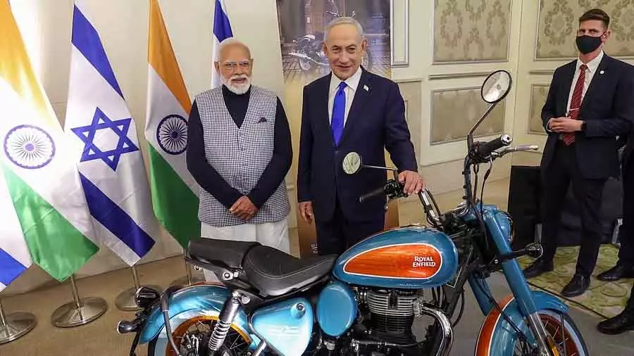PM ने इज़राइली टेक इनोवेशन प्रदर्शनी का दौरा किया, कंपनियों को भारत में निवेश करने के लिए आमंत्रित किया PM ने इज़राइली टेक इनोवेशन प्रदर्शनी का दौरा किया, कंपनियों को भारत में निवेश करने के लिए आमंत्रित किया