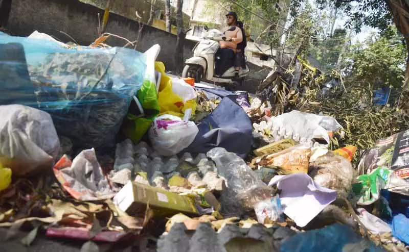 Ludhiana: प्राइवेट फर्म को सॉलिड वेस्ट मैनेजमेंट कॉन्ट्रैक्ट देने के प्रस्ताव पर सवाल उठ रहे Ludhiana: प्राइवेट फर्म को सॉलिड वेस्ट मैनेजमेंट कॉन्ट्रैक्ट देने के प्रस्ताव पर सवाल उठ रहे