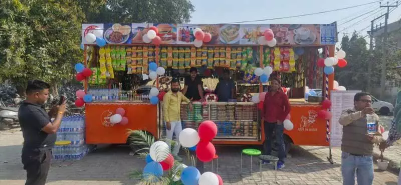 Ludhiana: रेलवे स्टेशन पर फ़ूड वैन सर्विस शुरू की गई Ludhiana: रेलवे स्टेशन पर फ़ूड वैन सर्विस शुरू की गई