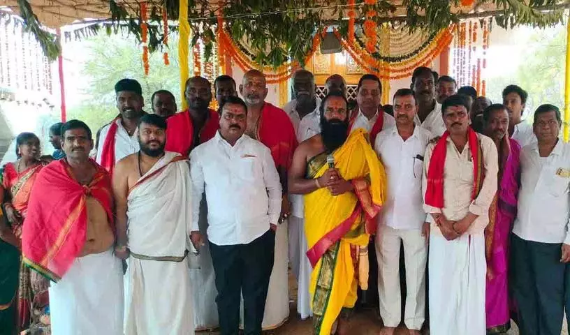 Edapalli में नल्ला पोचम्मा की मूर्ति को फिर से स्थापित किया गया Edapalli में नल्ला पोचम्मा की मूर्ति को फिर से स्थापित किया गया