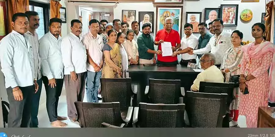 Rabakavi Banhatti : विधायकों से विभिन्न मांगों को लेकर अपील Rabakavi Banhatti : विधायकों से विभिन्न मांगों को लेकर अपील