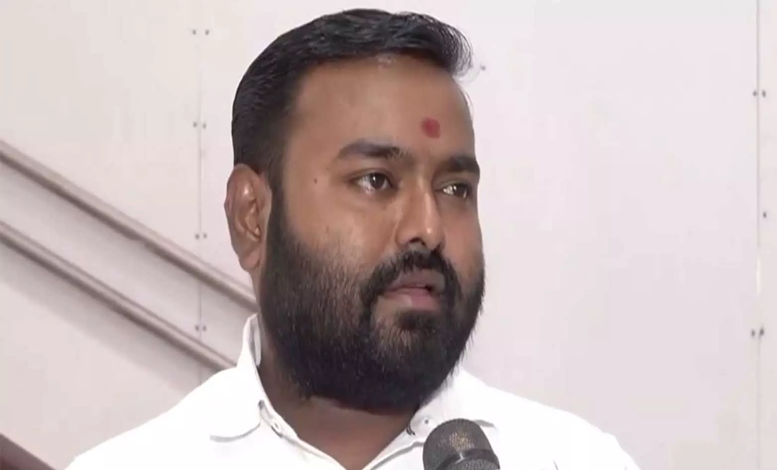 Manas Dutta ने देबब्रता मोहंती पर विजिलेंस कार्रवाई का समर्थन किया Manas Dutta ने देबब्रता मोहंती पर विजिलेंस कार्रवाई का समर्थन किया
