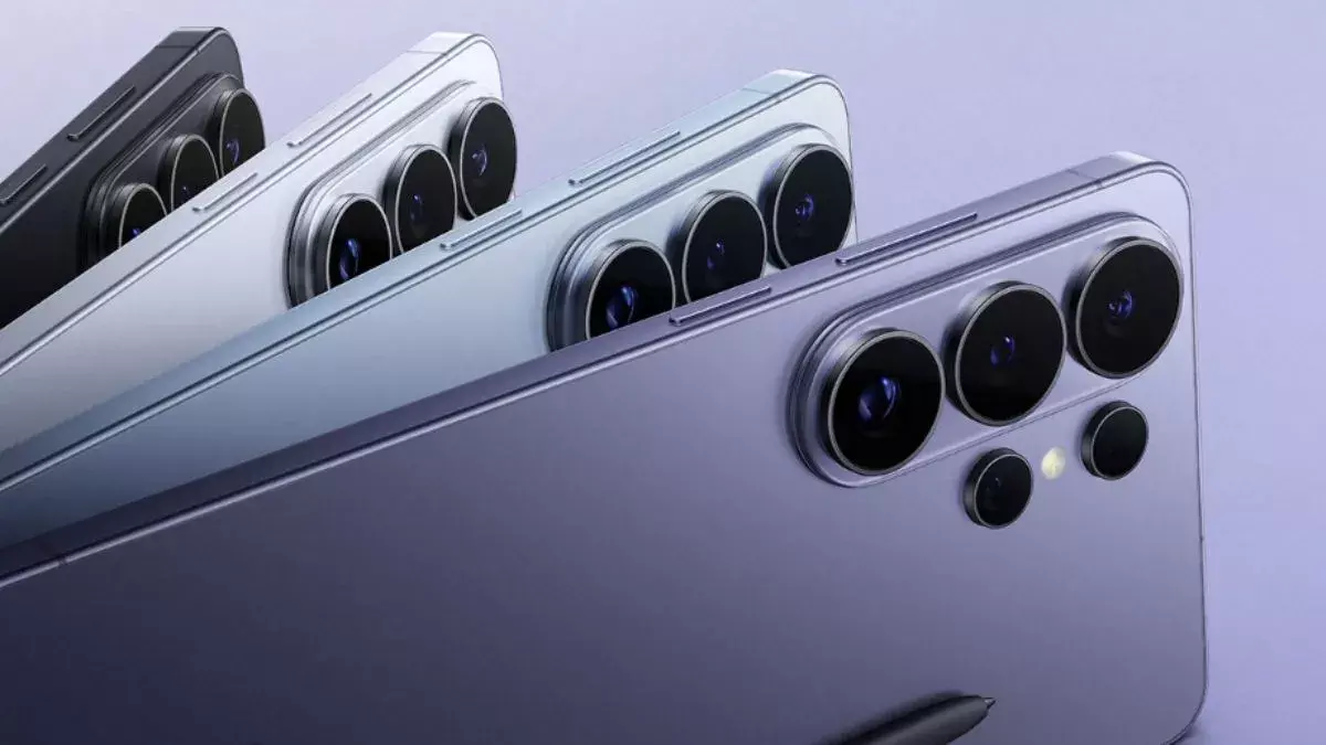 Galaxy S26 Ultra: दमदार फीचर्स और हाई-एंड चिपसेट के साथ भारत में उपलब्ध Galaxy S26 Ultra: दमदार फीचर्स और हाई-एंड चिपसेट के साथ भारत में उपलब्ध