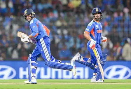 T20 World Cup: टीम इंडिया ने इतिहास रचा, पावरप्ले में कभी नहीं हुआ था ये कारनामा T20 World Cup: टीम इंडिया ने इतिहास रचा, पावरप्ले में कभी नहीं हुआ था ये कारनामा