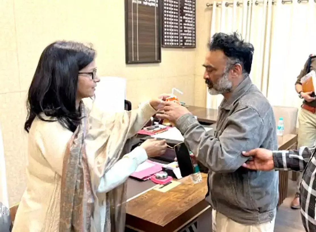 Haridwar: सिटी मजिस्ट्रेट की पहल से अनशन समाप्त, जूस पिलाकर खत्म कराया गया धरना Haridwar: सिटी मजिस्ट्रेट की पहल से अनशन समाप्त, जूस पिलाकर खत्म कराया गया धरना