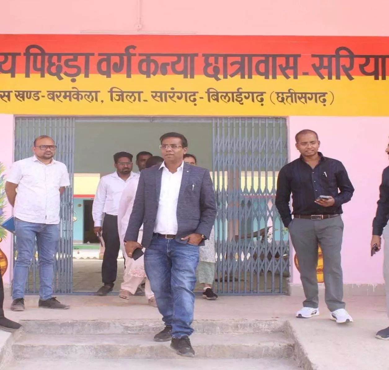 कलेक्टर कन्नौजे ने सरिया के कन्या छात्रावास मरम्मत व स्वास्थ्य केंद्र निर्माण का किया निरीक्षण कलेक्टर कन्नौजे ने सरिया के कन्या छात्रावास मरम्मत व स्वास्थ्य केंद्र निर्माण का किया निरीक्षण