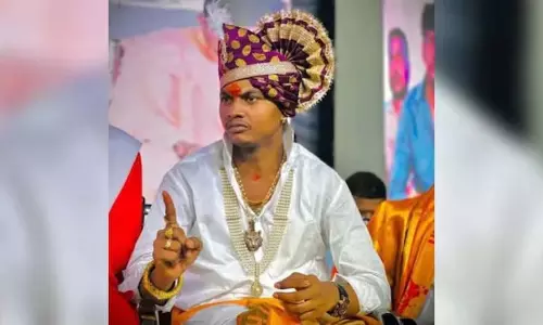 स्वयंभू धर्मगुरु के खिलाफ FIR दर्ज, बाल अधिकार संरक्षण आयोग ने की कड़ी कार्रवाई की मांग स्वयंभू धर्मगुरु के खिलाफ FIR दर्ज, बाल अधिकार संरक्षण आयोग ने की कड़ी कार्रवाई की मांग