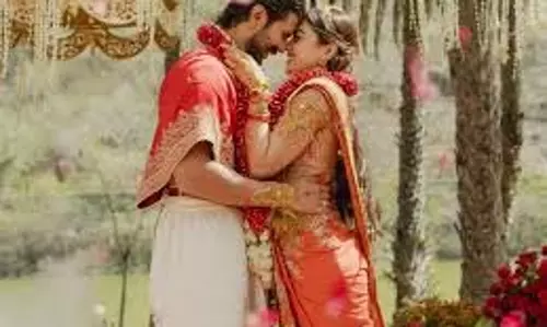 Rashmika-Vijay Wedding : पति-पत्नी बने रश्मिका और विजय , सामने आईं तस्वीरें Rashmika-Vijay Wedding : पति-पत्नी बने रश्मिका और विजय , सामने आईं तस्वीरें