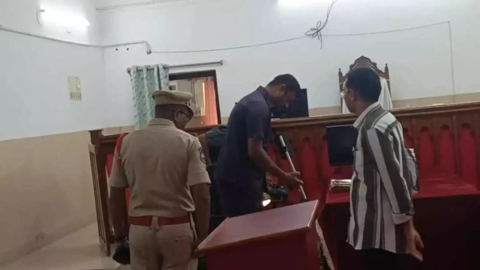 Telanganas  के वारंगल डिस्ट्रिक्ट Court को बम से उड़ाने की झूठी धमकी मिली