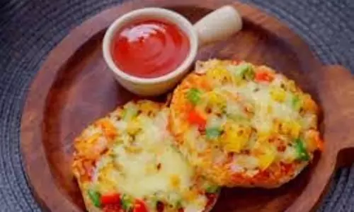 Mini Pizza Recipe:  झटपट बनाएं मिनी पिज्जा