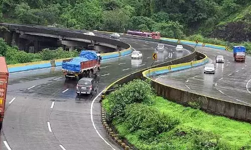 Mumbai-गोवा हाईवे का काम मई तक पूरा होने की उम्मीद Mumbai-गोवा हाईवे का काम मई तक पूरा होने की उम्मीद