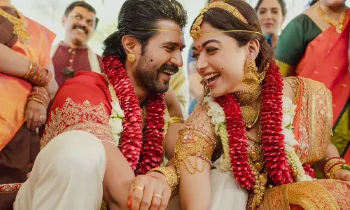 Nani, Sundeep Kishan ने विजय - रश्मिका को साथ में खुशहाल ज़िंदगी की शुभकामनाएं दीं! Nani, Sundeep Kishan ने विजय - रश्मिका को साथ में खुशहाल ज़िंदगी की शुभकामनाएं दीं!