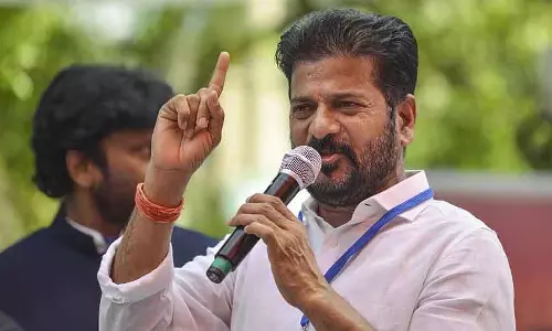 तेलंगाना सरकार बुजुर्ग माता-पिता की देखभाल न करने वाले कर्मचारियों की 10-15% सैलरी काटेगी: CM तेलंगाना सरकार बुजुर्ग माता-पिता की देखभाल न करने वाले कर्मचारियों की 10-15% सैलरी काटेगी: CM