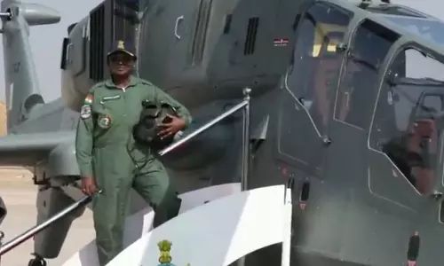 राष्ट्रपति द्रौपदी मुर्मु ‘प्रचंड’ हेलीकॉप्टर में हुईं सवार
