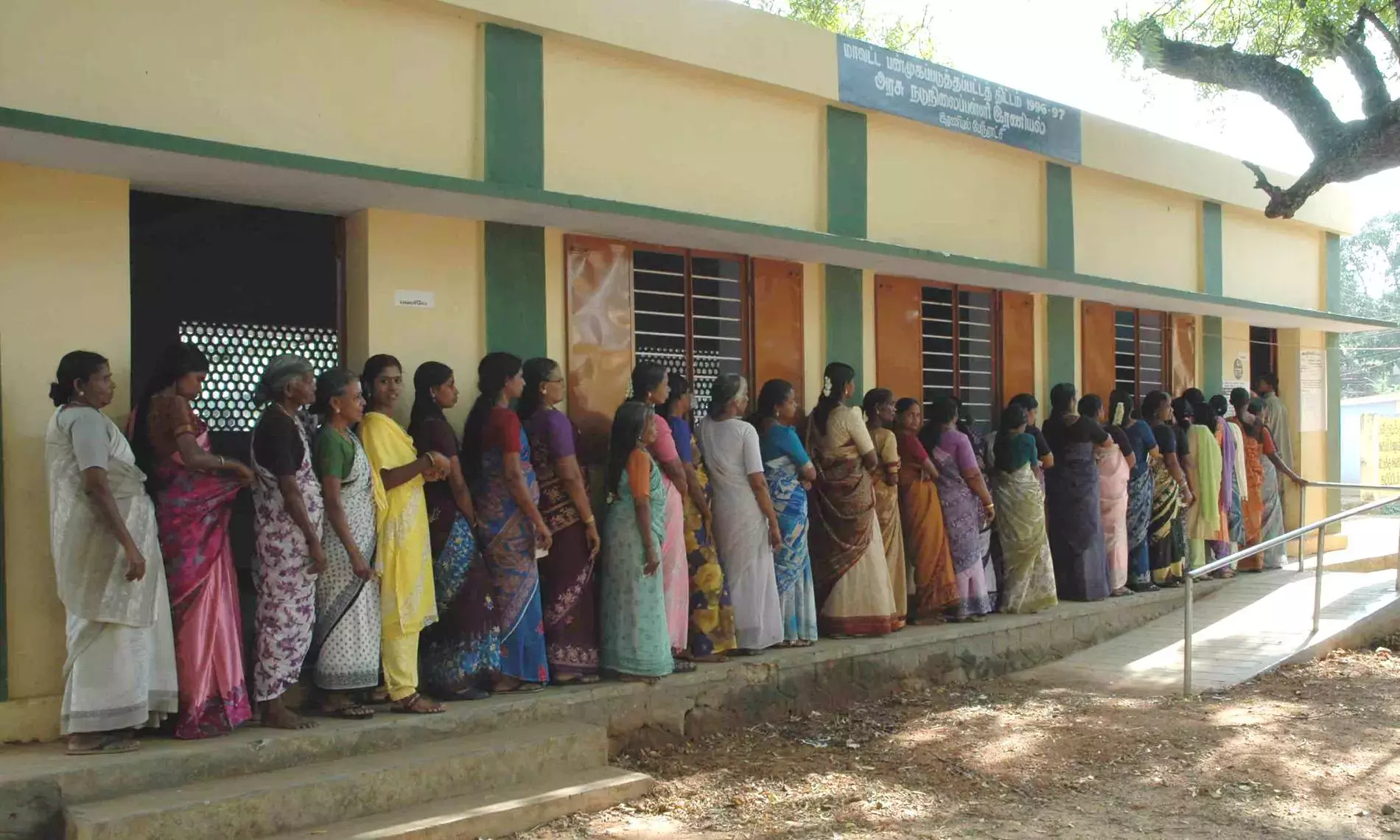 DMK की महिला प्रचारकों ने मतदाताओं के दिलों को छुआ