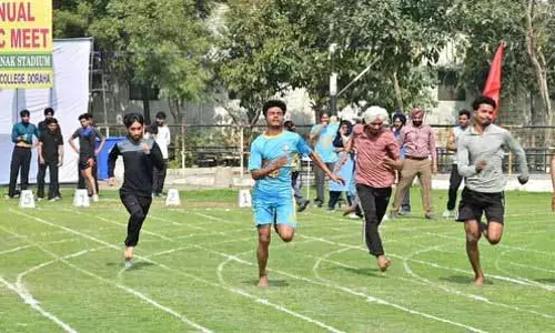 Karamjeet Kaur, राज यादव दोराहा कॉलेज में सालाना स्पोर्ट्स मीट के दौरान बेस्ट एथलीट चुने गए