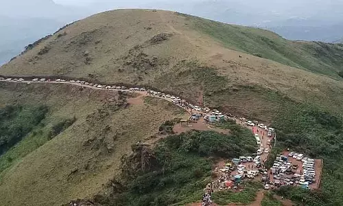 Urus : मुल्लायनगिरी और आस-पास के इलाकों की ट्रिप टालने की रिक्वेस्ट Urus : मुल्लायनगिरी और आस-पास के इलाकों की ट्रिप टालने की रिक्वेस्ट