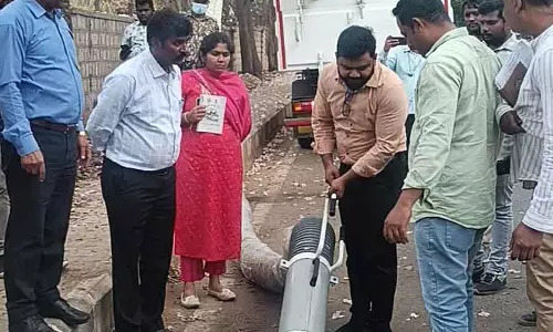 Bengaluru : कूड़ा उठाने वाली मशीन से काले धब्बे साफ होंगे Bengaluru : कूड़ा उठाने वाली मशीन से काले धब्बे साफ होंगे